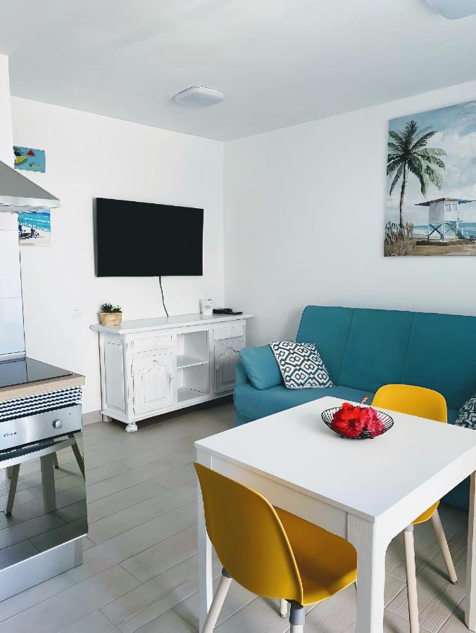 Red Hibiscus Corralejo Irent Fuerteventura Apartment Exterior photo