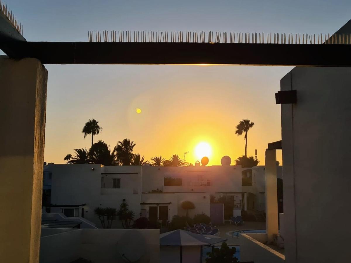 Red Hibiscus Corralejo Irent Fuerteventura Apartment Exterior photo