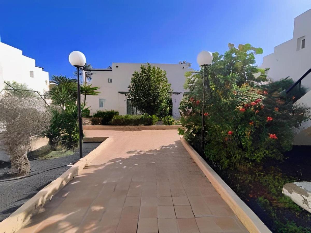 Red Hibiscus Corralejo Irent Fuerteventura Apartment Exterior photo